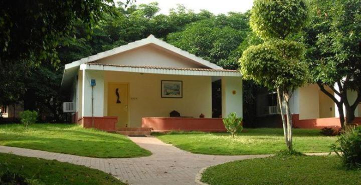 Pragati Resorts Kundakal Bagian luar foto